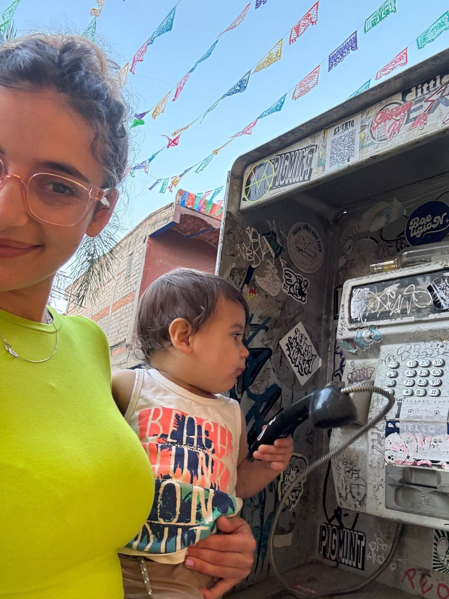 Au pair and host family photos