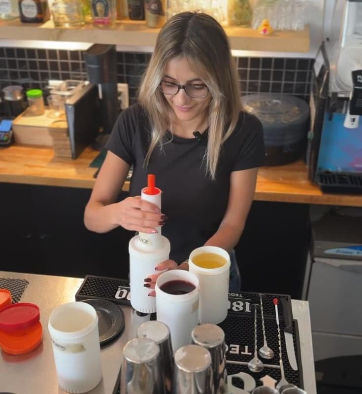 Rajae El Mahe — working in Canada